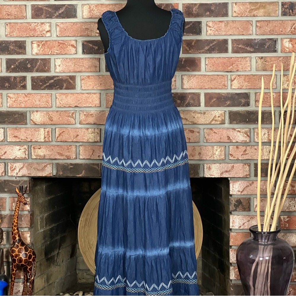 Lapis Peasant Style Maxi Dress - Picture 2 of 5
